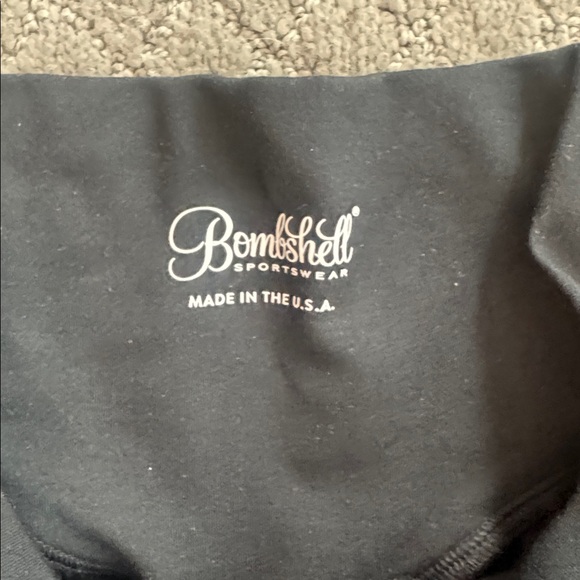 Bombshell brand shorts - Picture 3 of 5